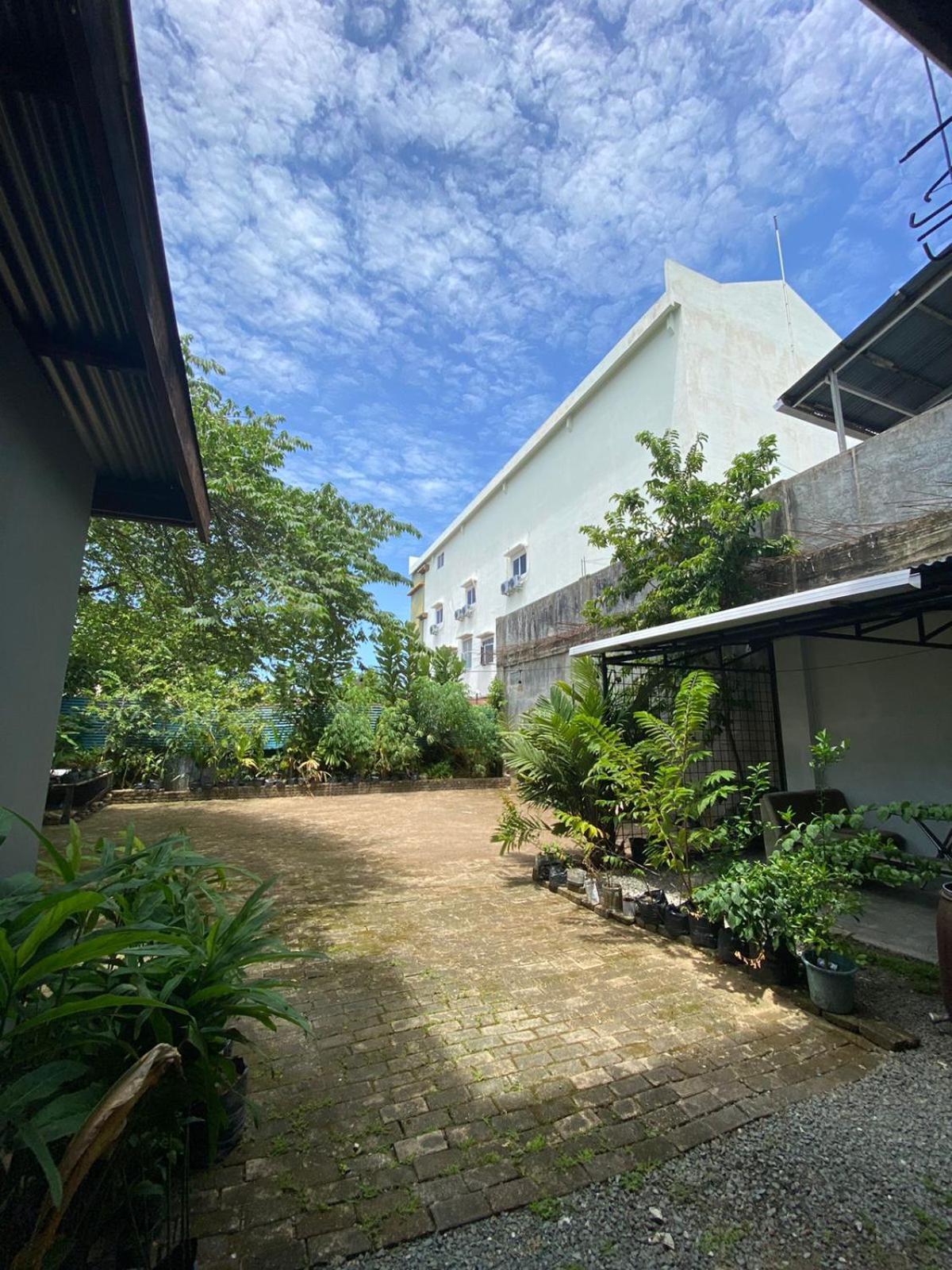 Innbox Hostel Sorong Exteriér fotografie