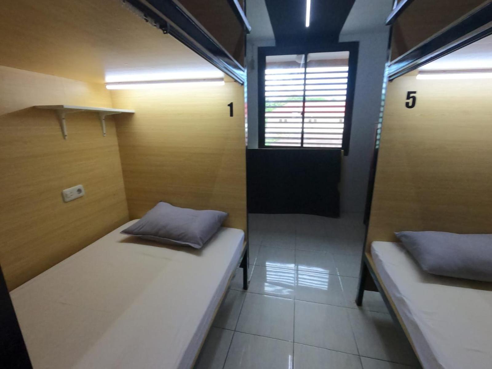 Innbox Hostel Sorong Exteriér fotografie
