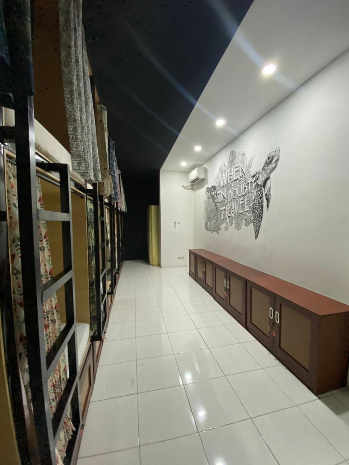 Innbox Hostel Sorong Exteriér fotografie