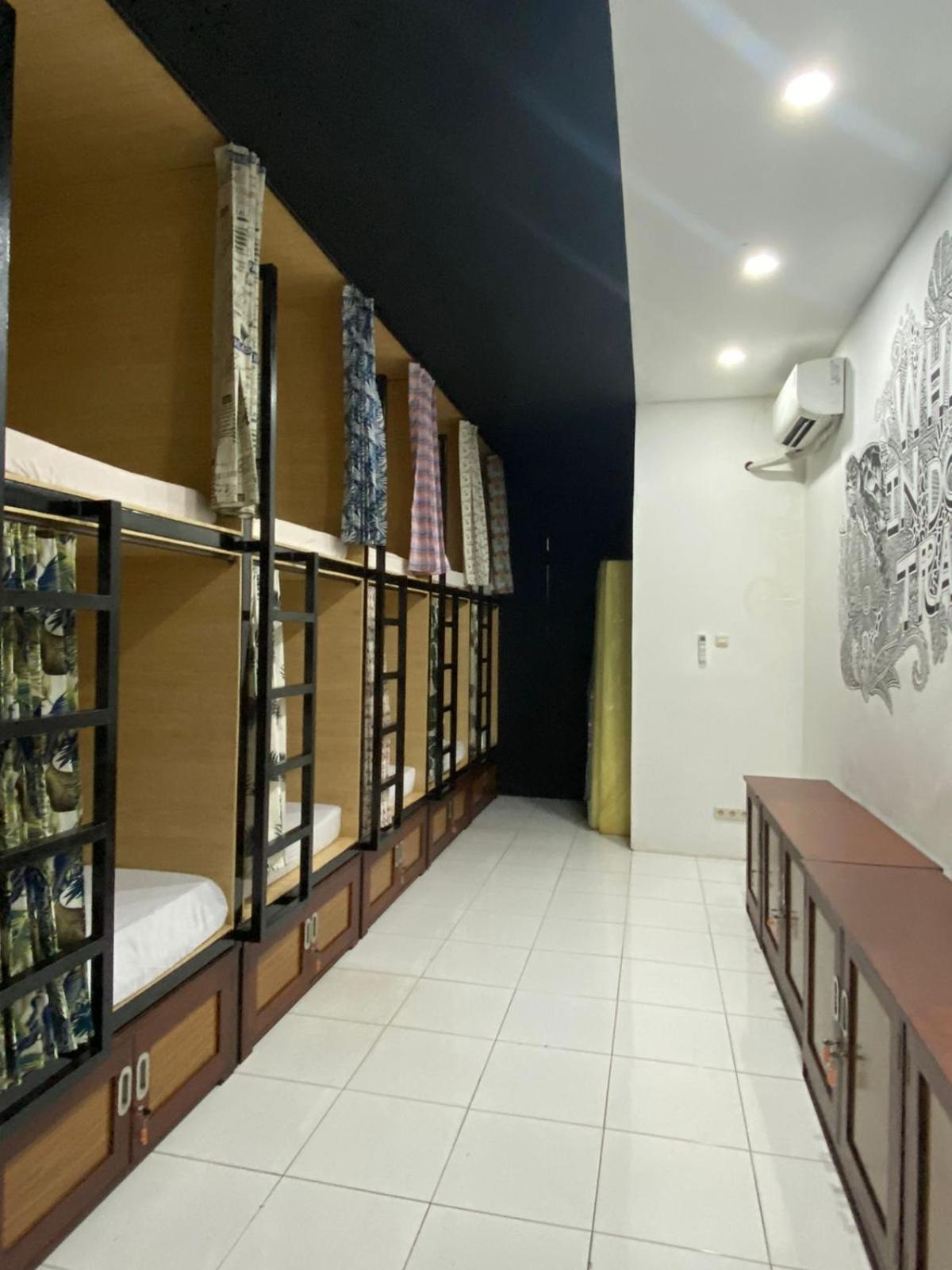 Innbox Hostel Sorong Exteriér fotografie
